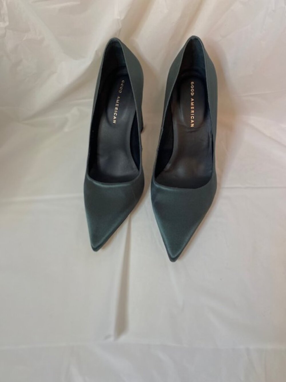 Good American Jewel Green Satin Statement Pump Heels – Size 7.5M